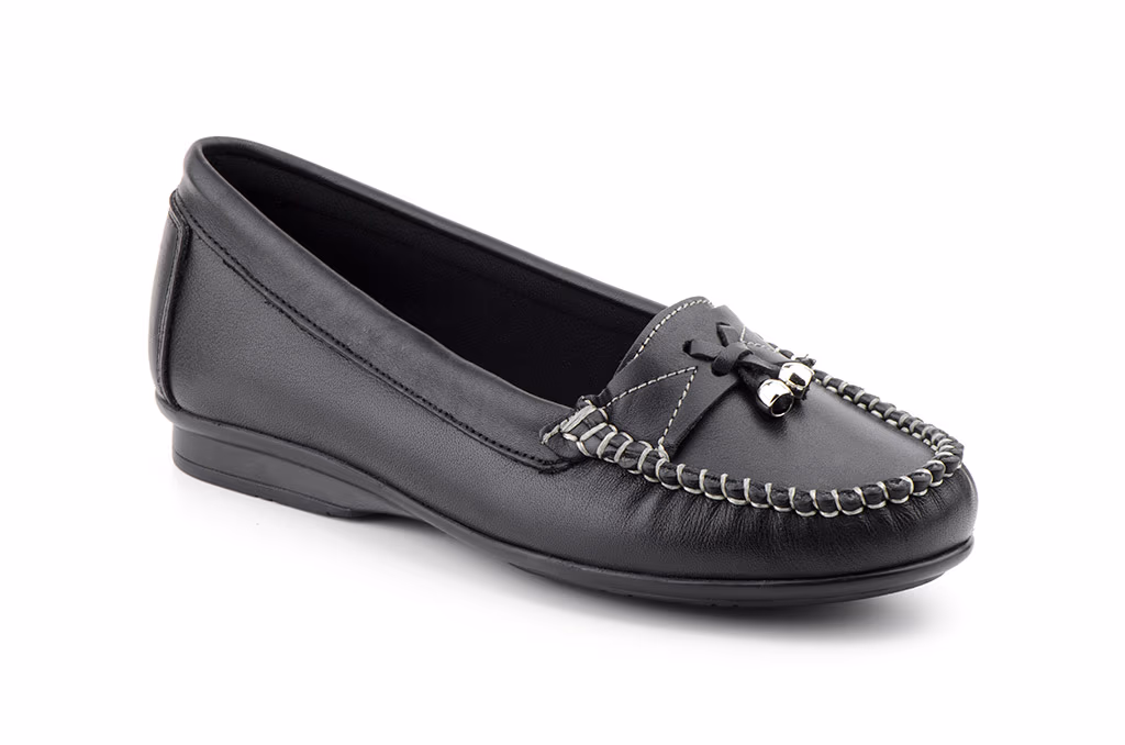 Kiowa Mujer Piel Negro Borlas Metal