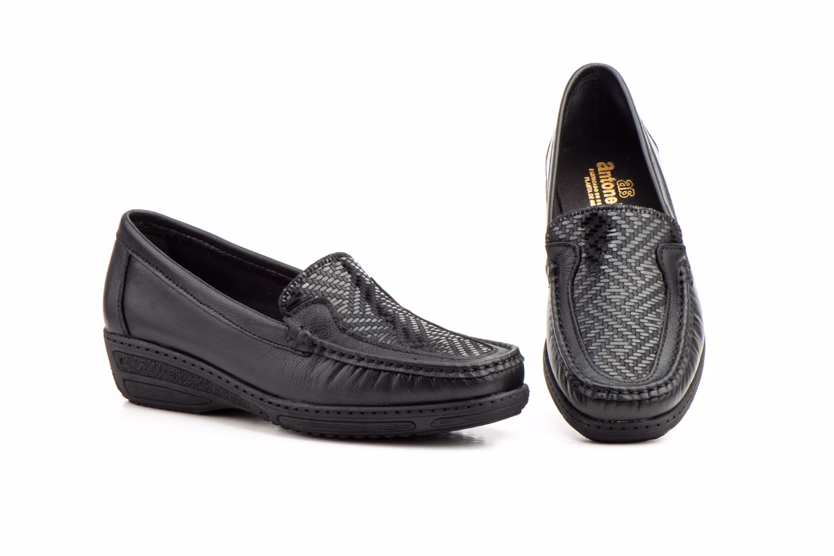 Kiowa Mujer Piel Negro Cuña