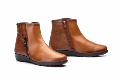 Botín Mujer Piel Cuero Grabado Cuña