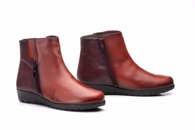 Botín Mujer Piel Burdeos Grabado Cuña