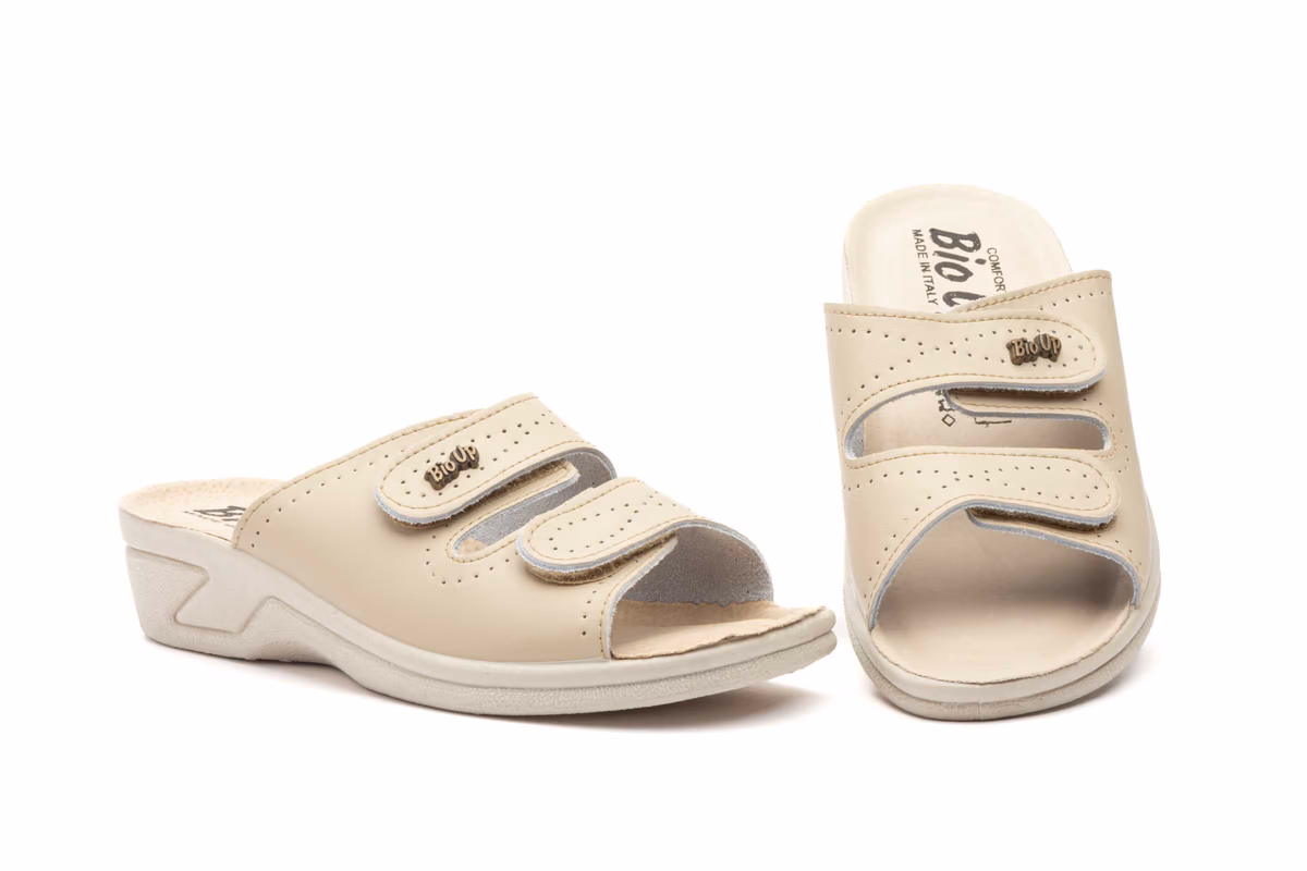 Zuecos Mujer Piel Beige Velcro BioUp