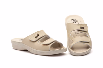 Zuecos Mujer Piel Beige Velcro BioUp