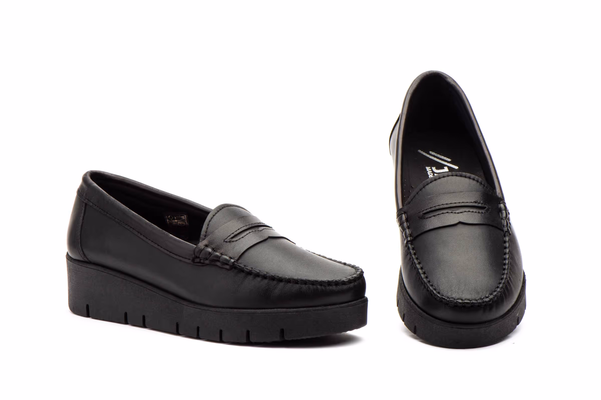 Kiowa Mujer Piel Negro Antifaz Cuña