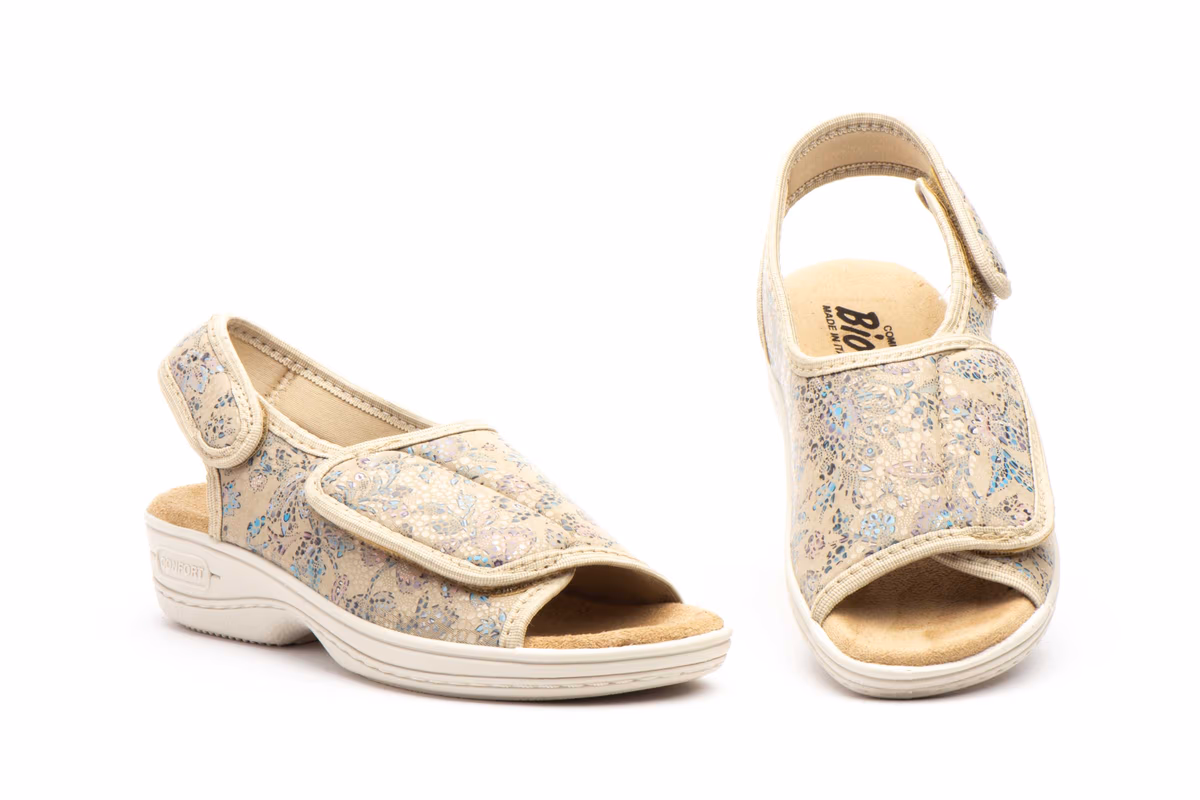 Zuecos Mujer Beige Velcro