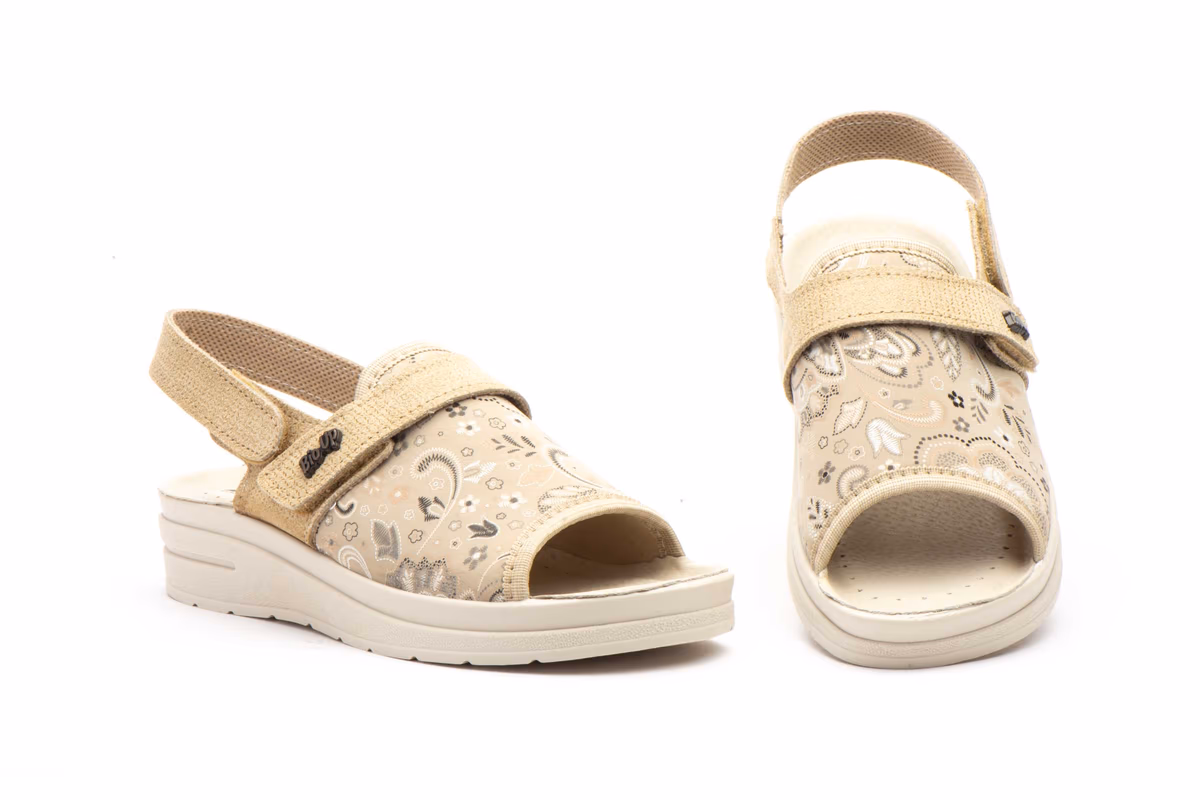 Zuecos Mujer Beige Velcro