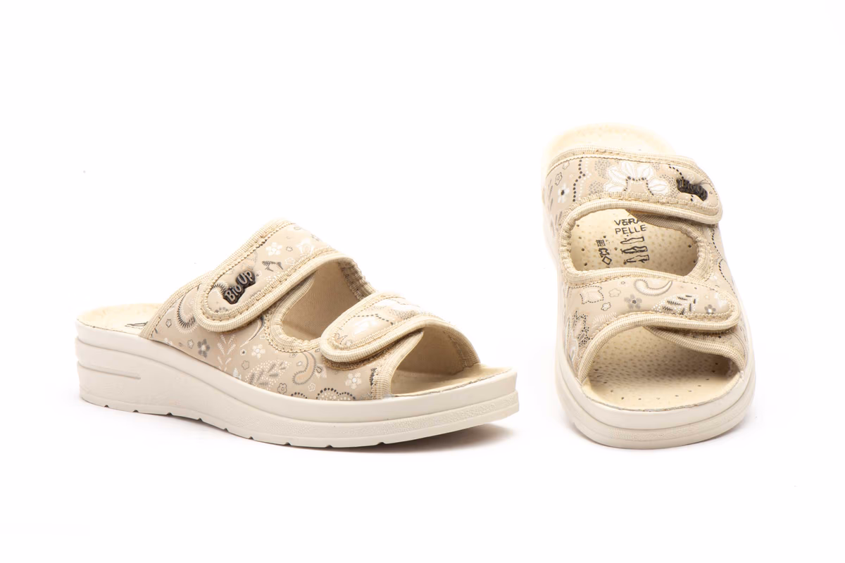 Zuecos Mujer Beige Velcro