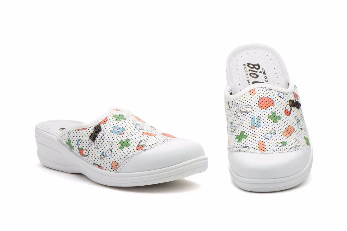 Zuecos Mujer Enfermera Farma Perforado