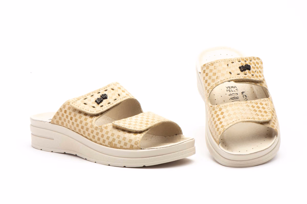 Zuecos Mujer Beige Velcro