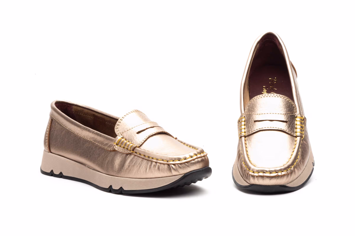 Kiowa Mujer PIel Metalizado Titan