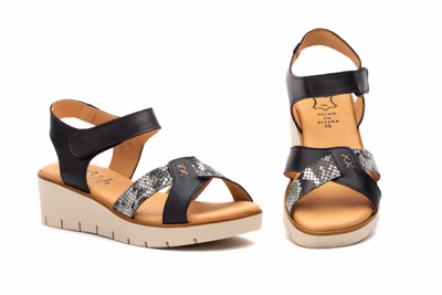 Sandalias Mujer Piel Negro Tiras Adhesiva Cuña Gel