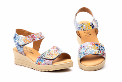 Sandalias Mujer Piel Gris Estampado Multi Tiras Adhesiva